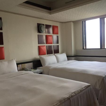King Lo Tung Hotel Luodong Buitenkant foto