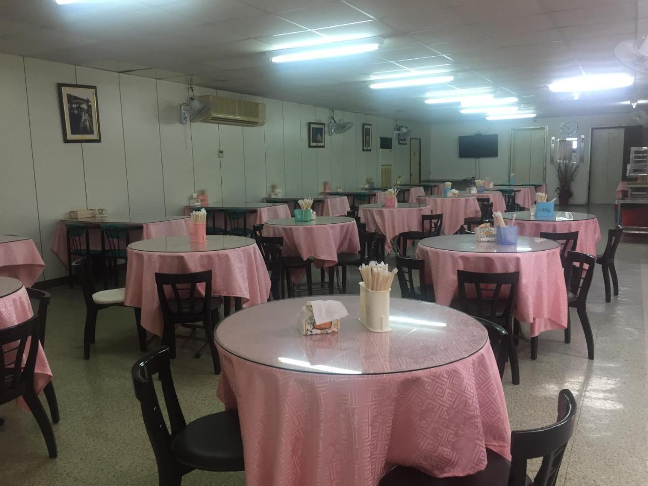 King Lo Tung Hotel Luodong Buitenkant foto