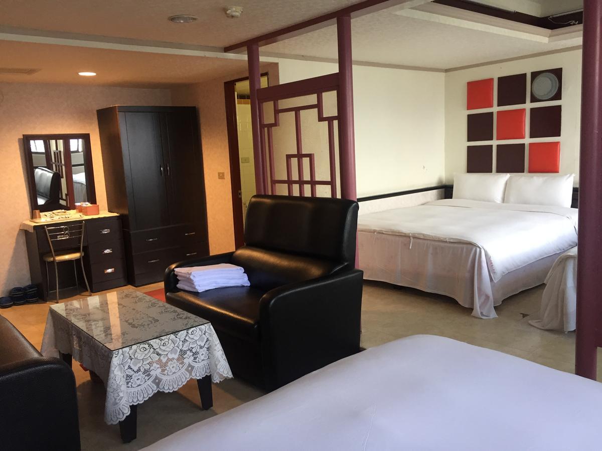 King Lo Tung Hotel Luodong Buitenkant foto