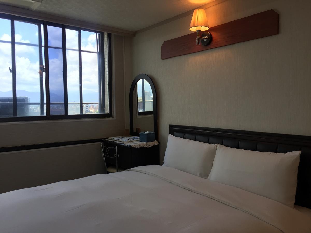 King Lo Tung Hotel Luodong Buitenkant foto