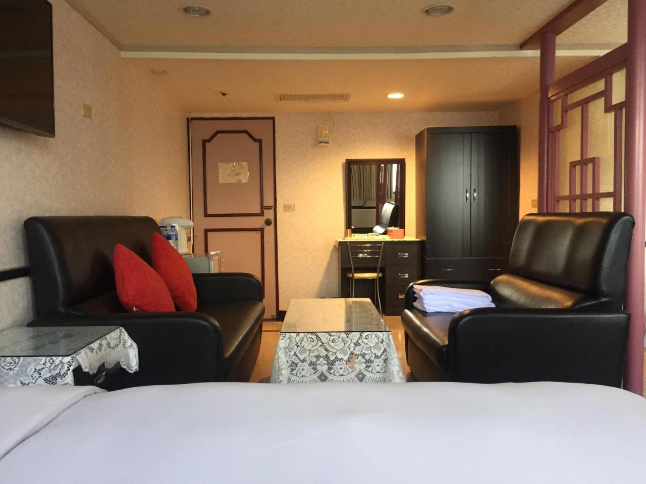 King Lo Tung Hotel Luodong Buitenkant foto